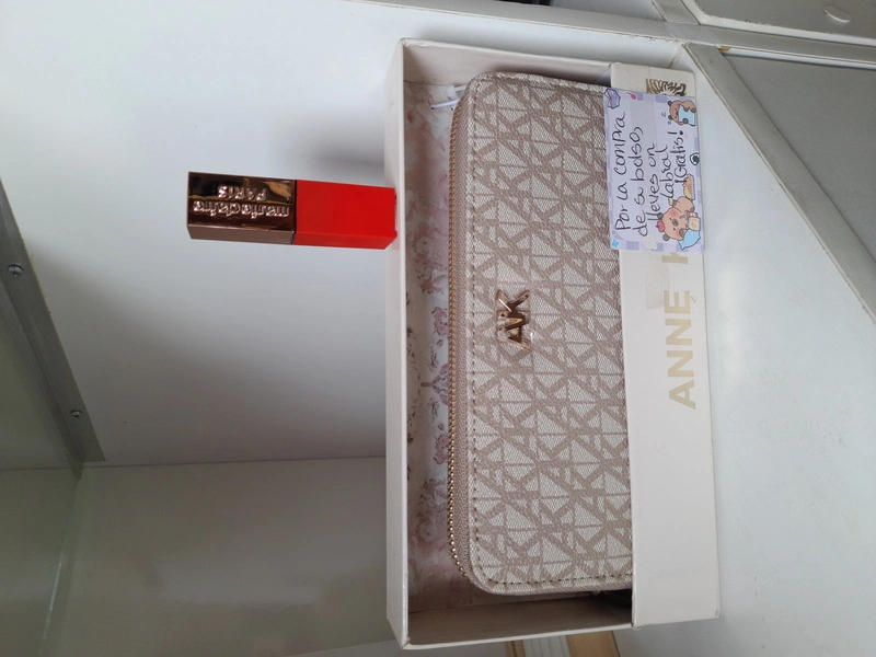 Cartera Anne Klein
